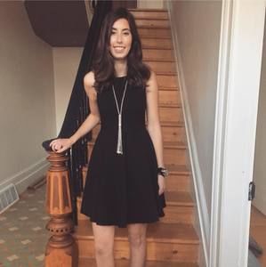 Meet your Posher, Holly